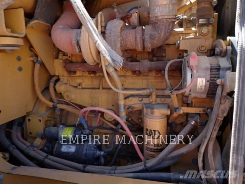 CAT 938G Фронтальные погрузчики