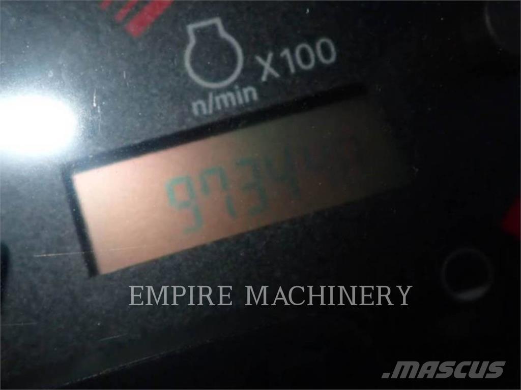 CAT 938G Фронтальные погрузчики