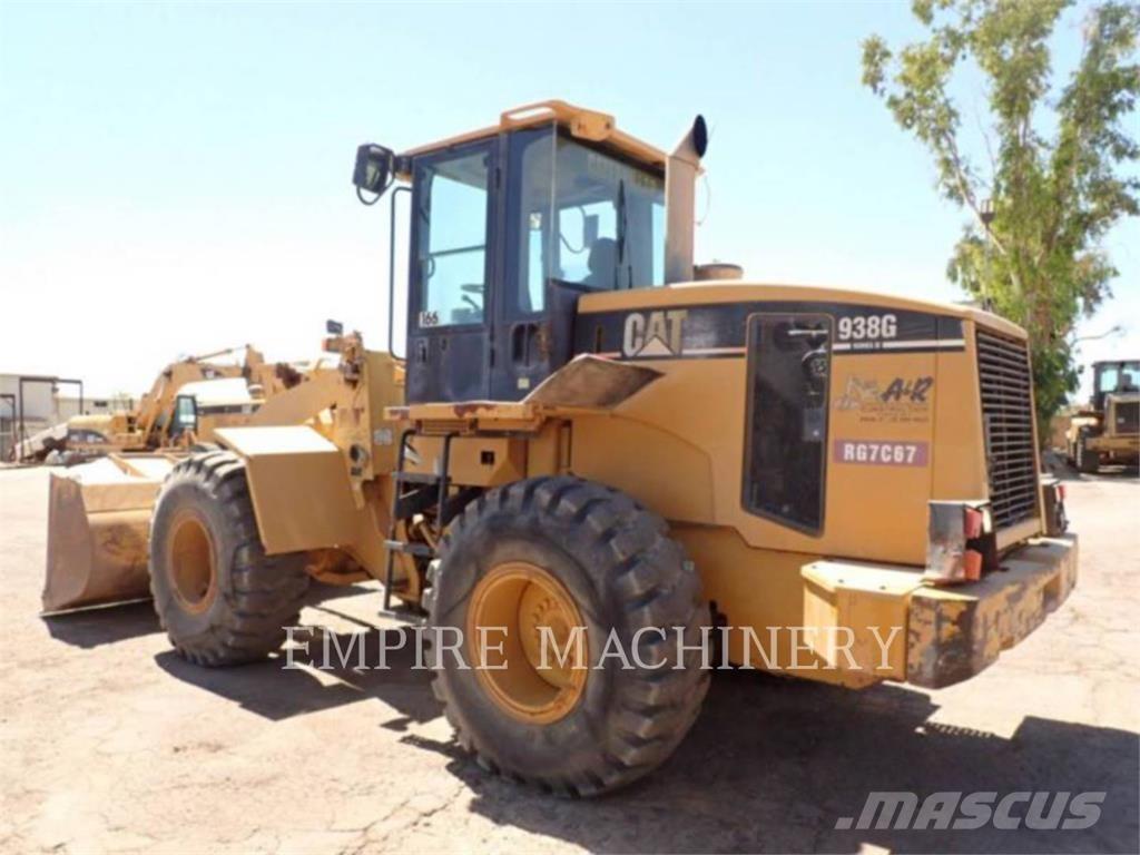 CAT 938G Фронтальные погрузчики