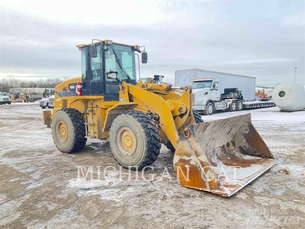 CAT 938H Фронтальные погрузчики