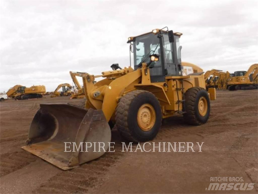 CAT 938H Фронтальные погрузчики