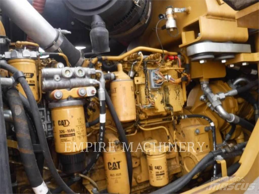 CAT 938H Фронтальные погрузчики