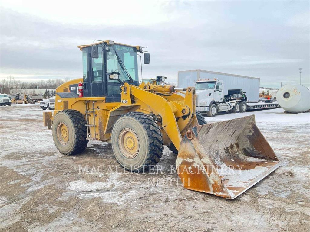 CAT 938H RQ Фронтальные погрузчики
