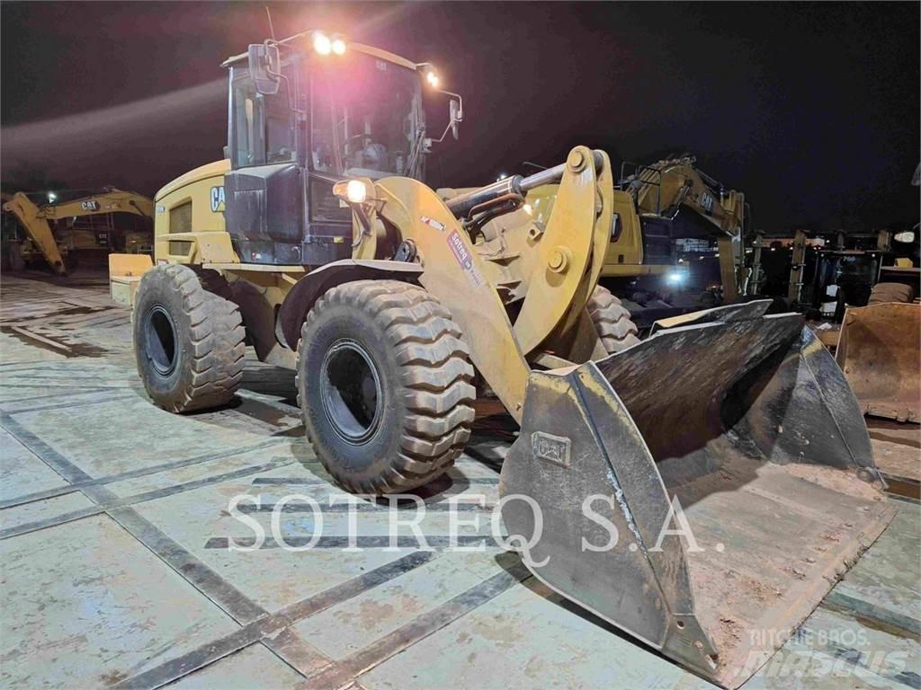CAT 938K Фронтальные погрузчики