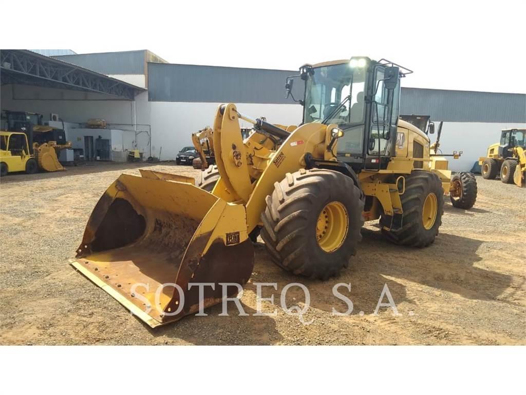 CAT 938K Фронтальные погрузчики