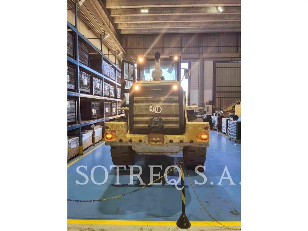 CAT 938K Фронтальные погрузчики