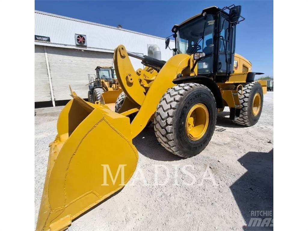 CAT 938K Фронтальные погрузчики
