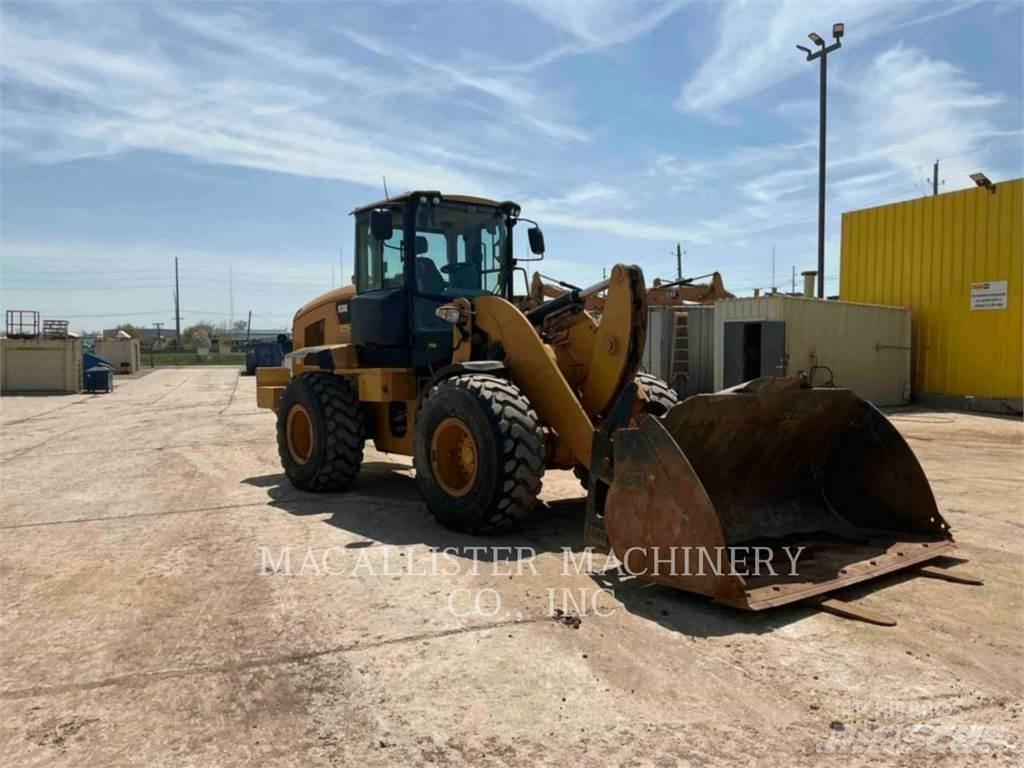 CAT 938K Фронтальные погрузчики