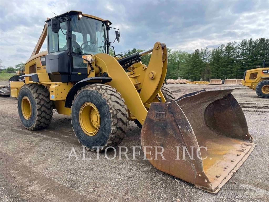 CAT 938M Фронтальные погрузчики