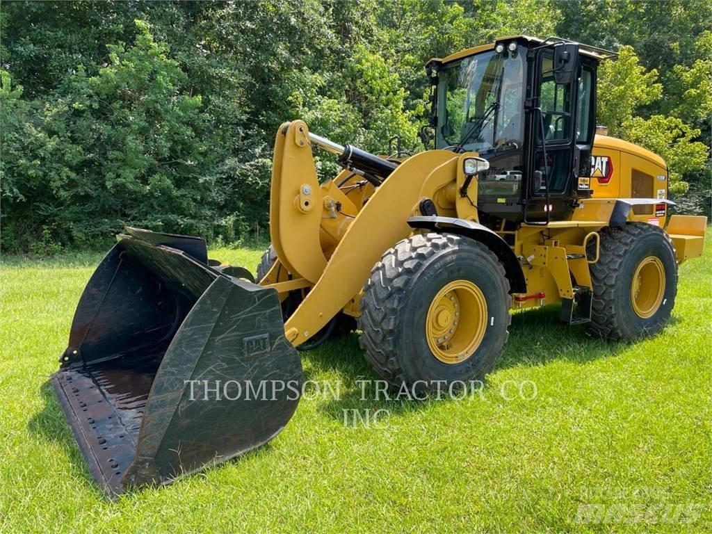 CAT 938M Фронтальные погрузчики