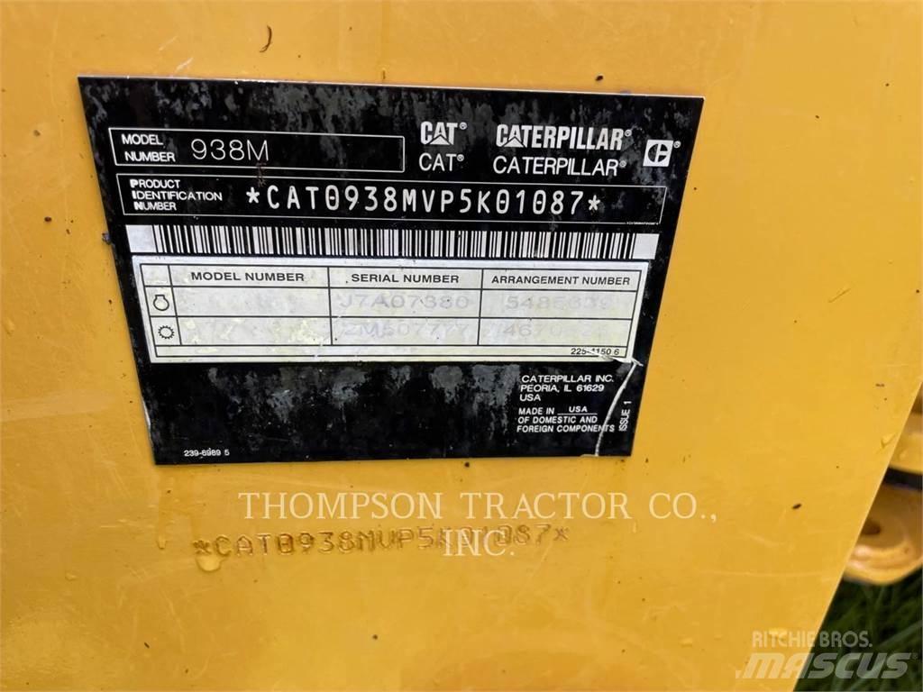 CAT 938M Фронтальные погрузчики