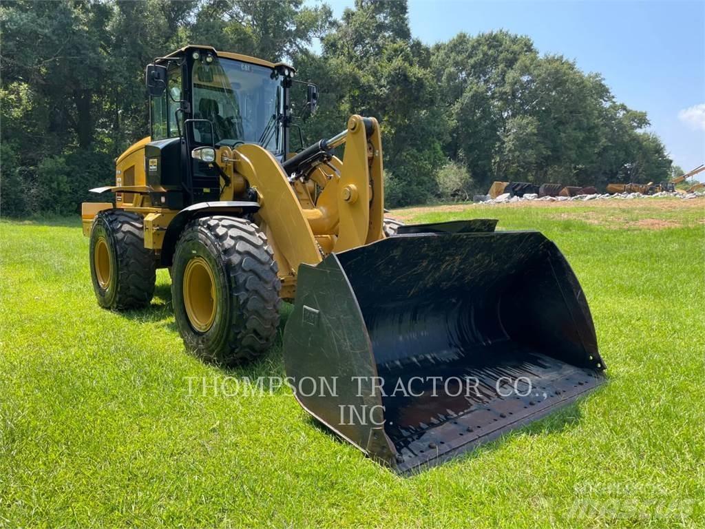 CAT 938M Фронтальные погрузчики
