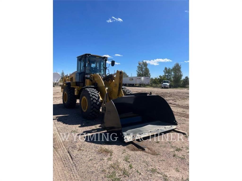 CAT 938M Фронтальные погрузчики