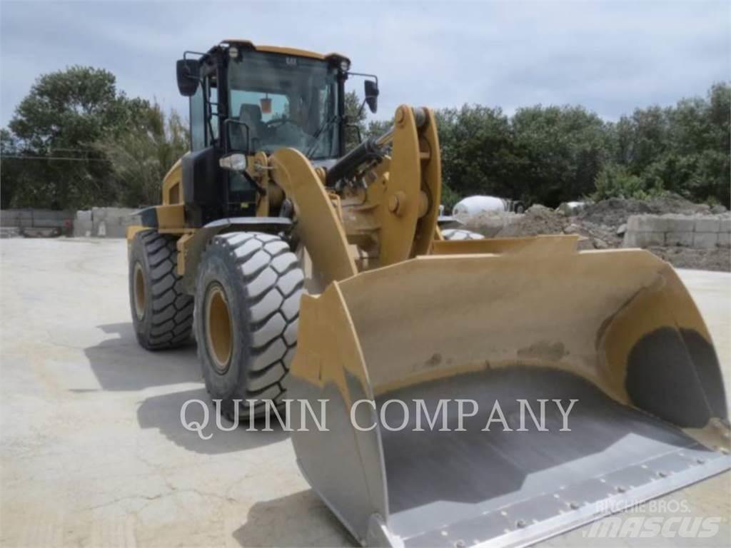 CAT 938M Фронтальные погрузчики
