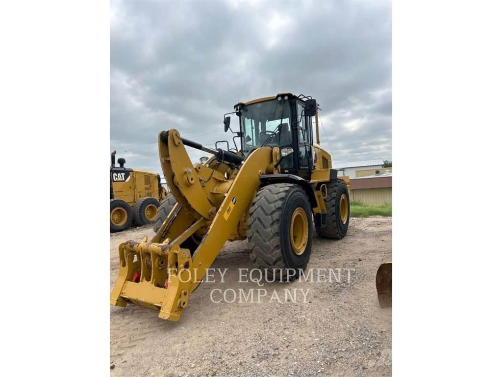 CAT 938M Фронтальные погрузчики