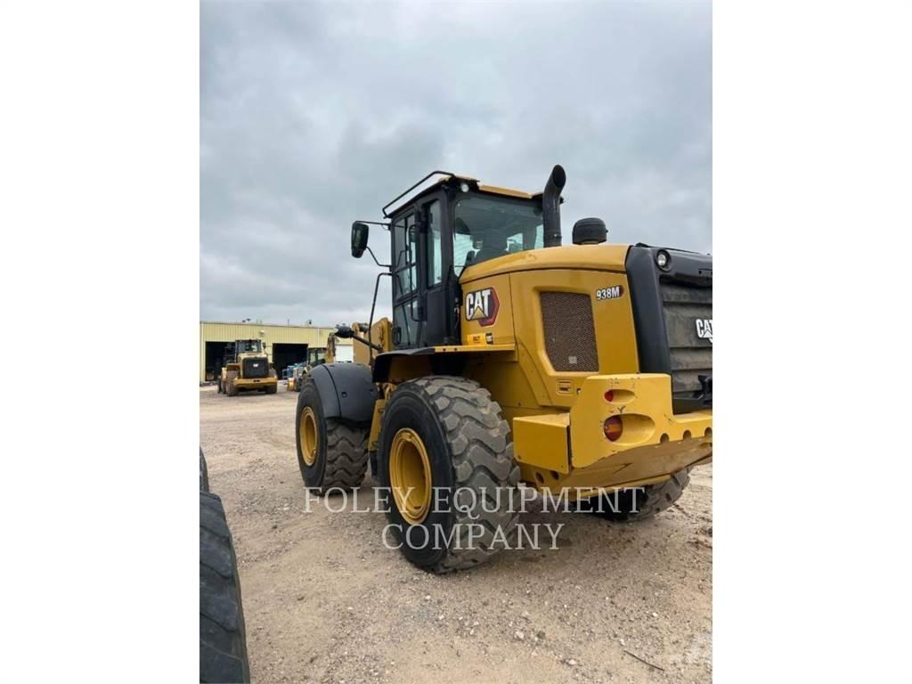 CAT 938M Фронтальные погрузчики