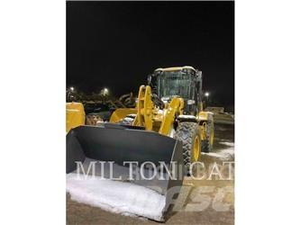 CAT 938M Фронтальные погрузчики