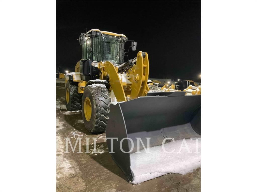 CAT 938M Фронтальные погрузчики