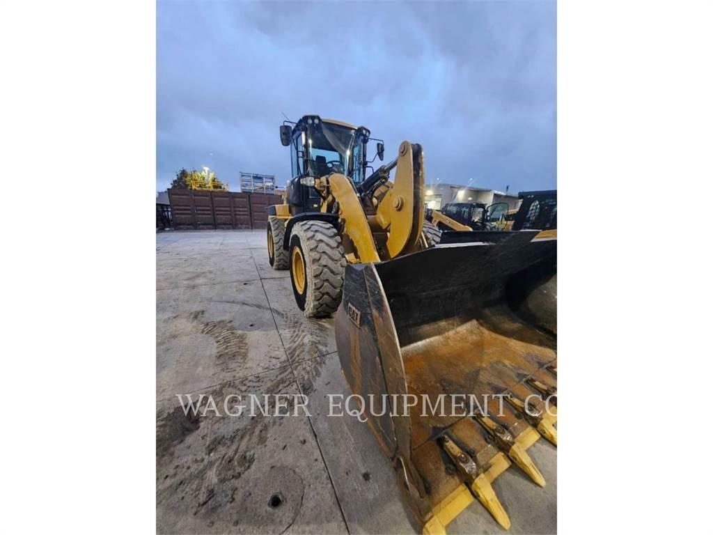 CAT 938M Фронтальные погрузчики