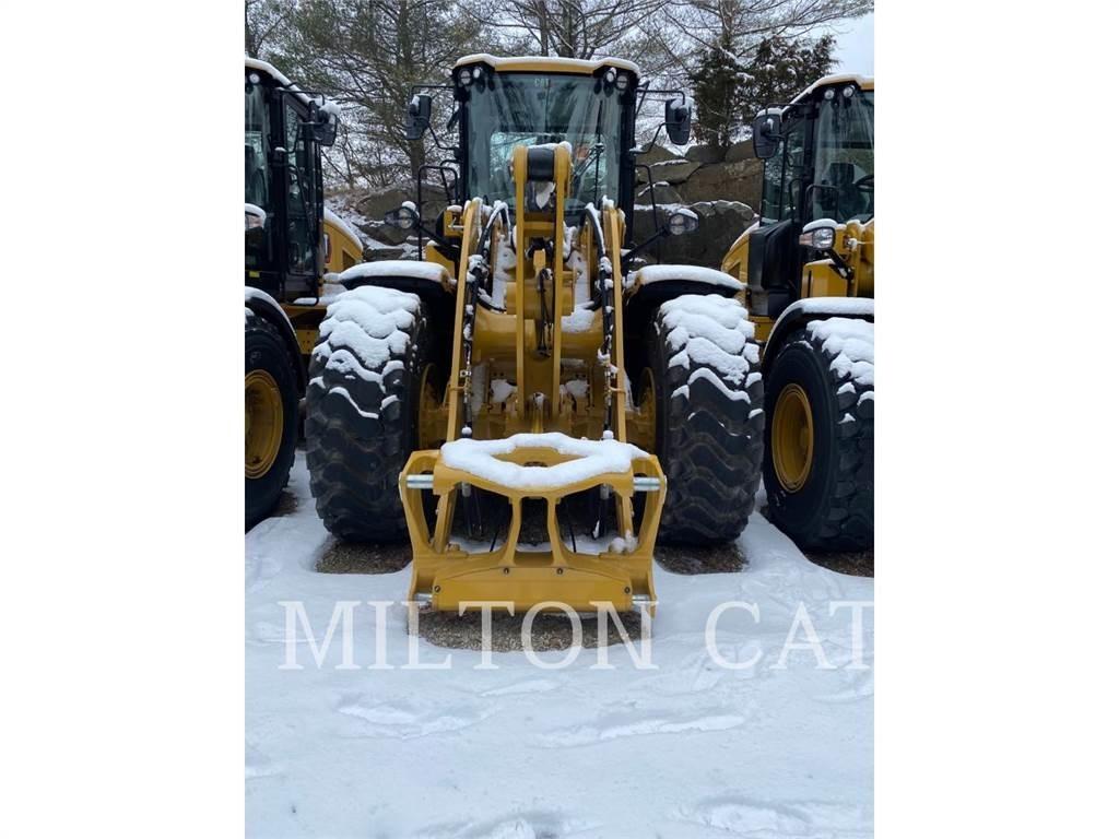 CAT 938M Фронтальные погрузчики