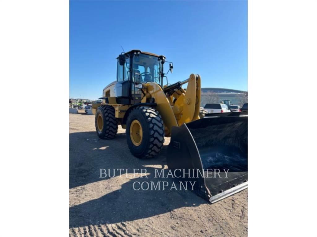 CAT 938M Фронтальные погрузчики
