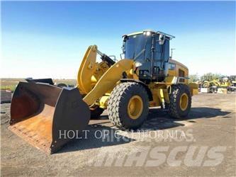 CAT 938M Фронтальные погрузчики