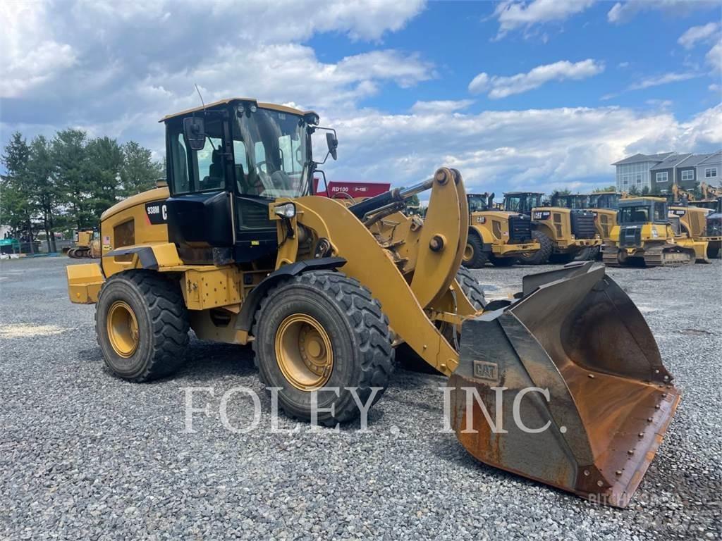 CAT 938M Фронтальные погрузчики
