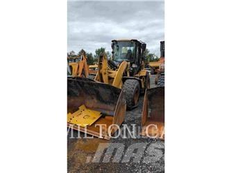 CAT 938M Фронтальные погрузчики