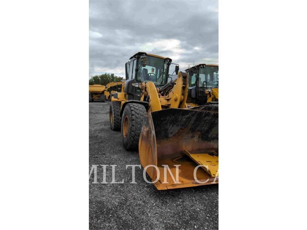 CAT 938M Фронтальные погрузчики