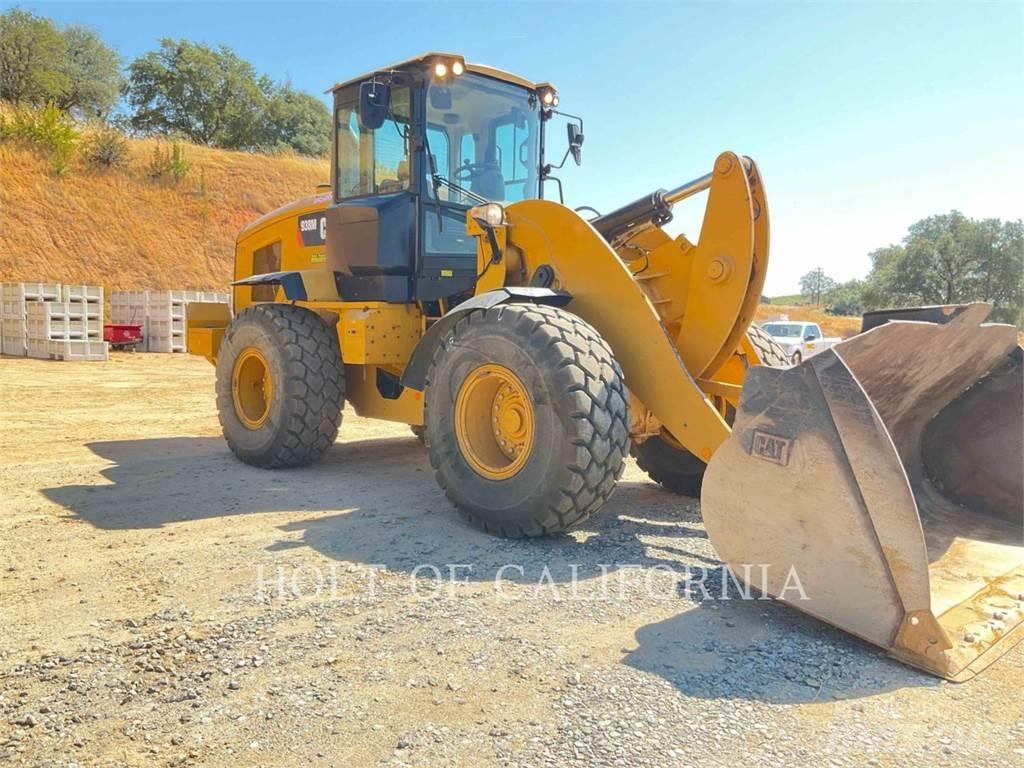 CAT 938M Фронтальные погрузчики