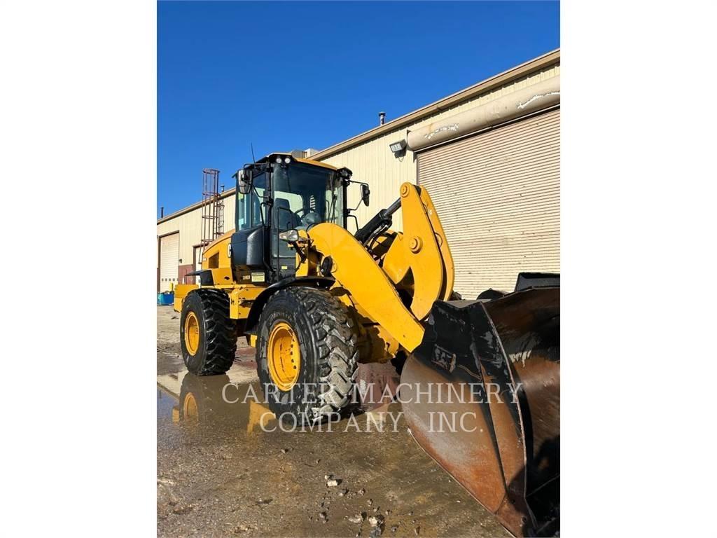 CAT 938M Фронтальные погрузчики