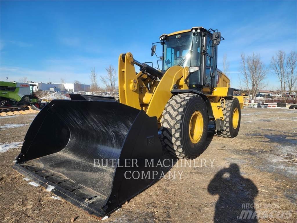 CAT 938M Фронтальные погрузчики
