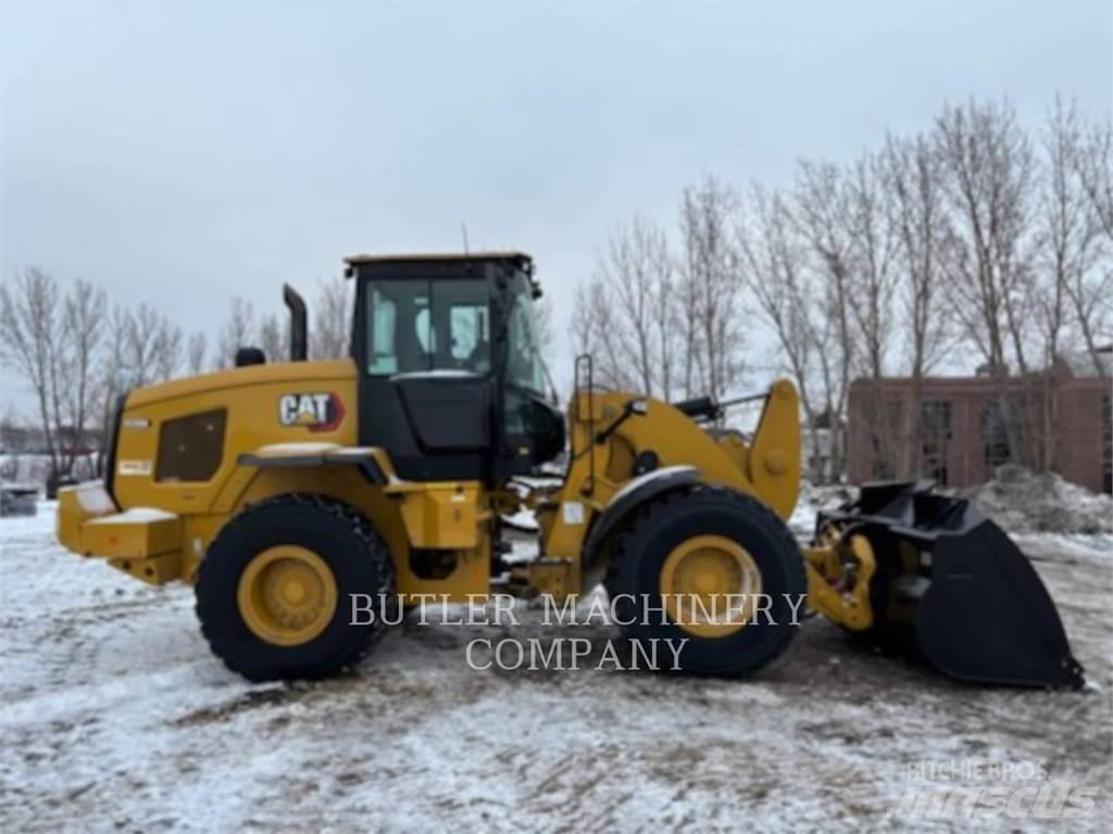 CAT 938M Фронтальные погрузчики