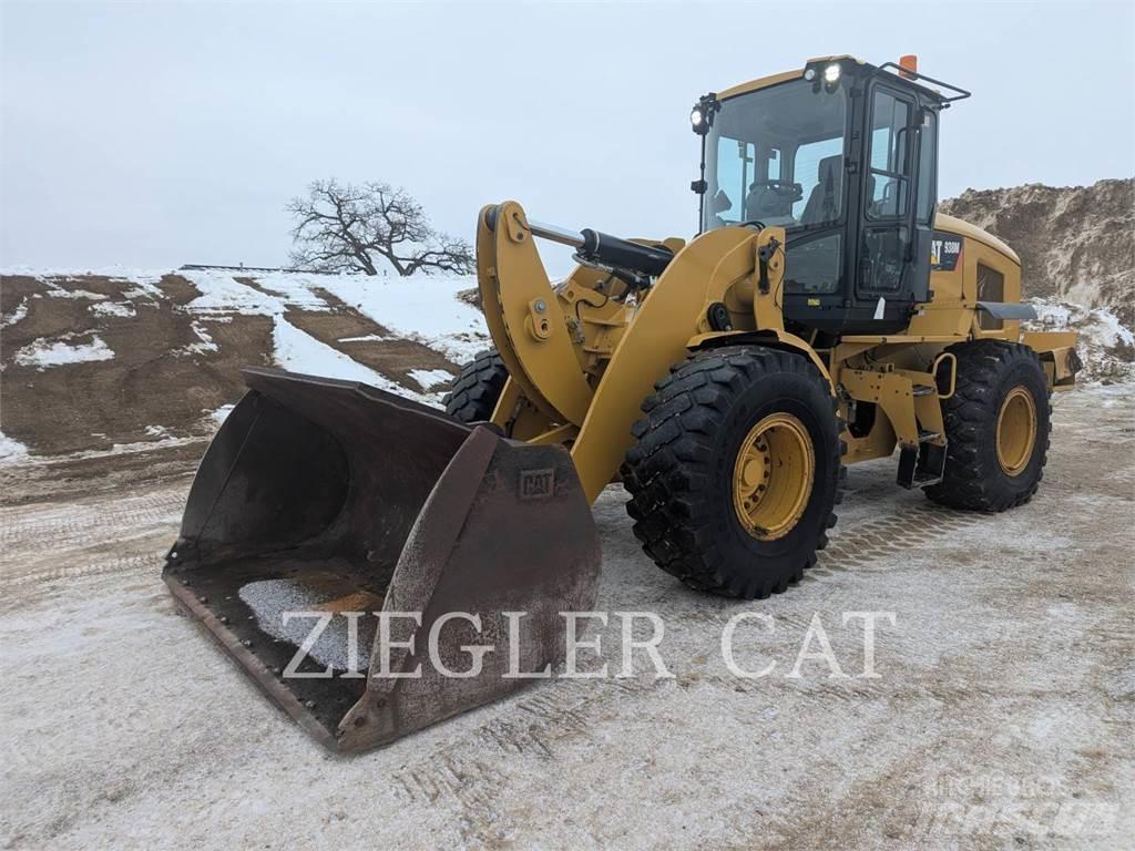 CAT 938M Фронтальные погрузчики