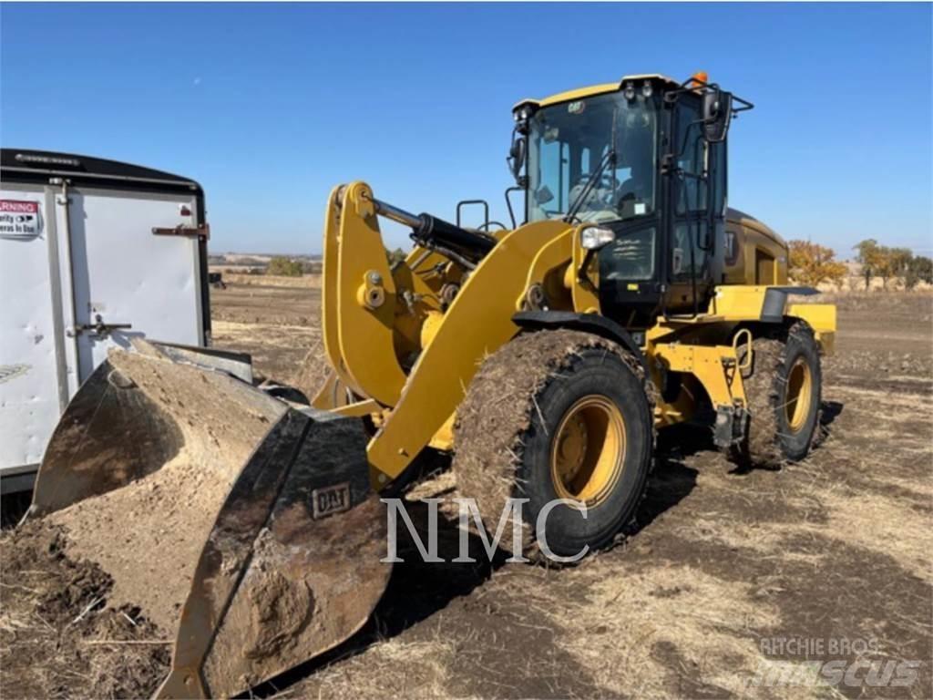 CAT 938M Фронтальные погрузчики