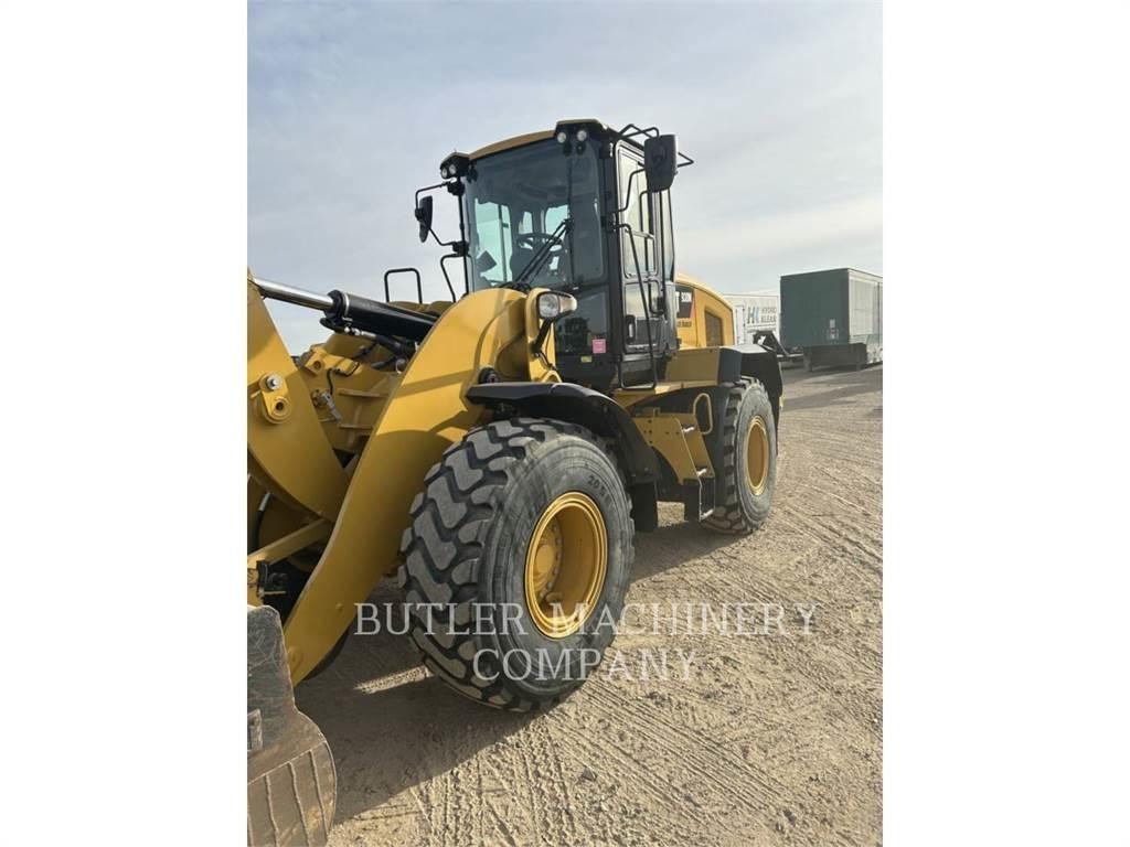 CAT 938M Фронтальные погрузчики