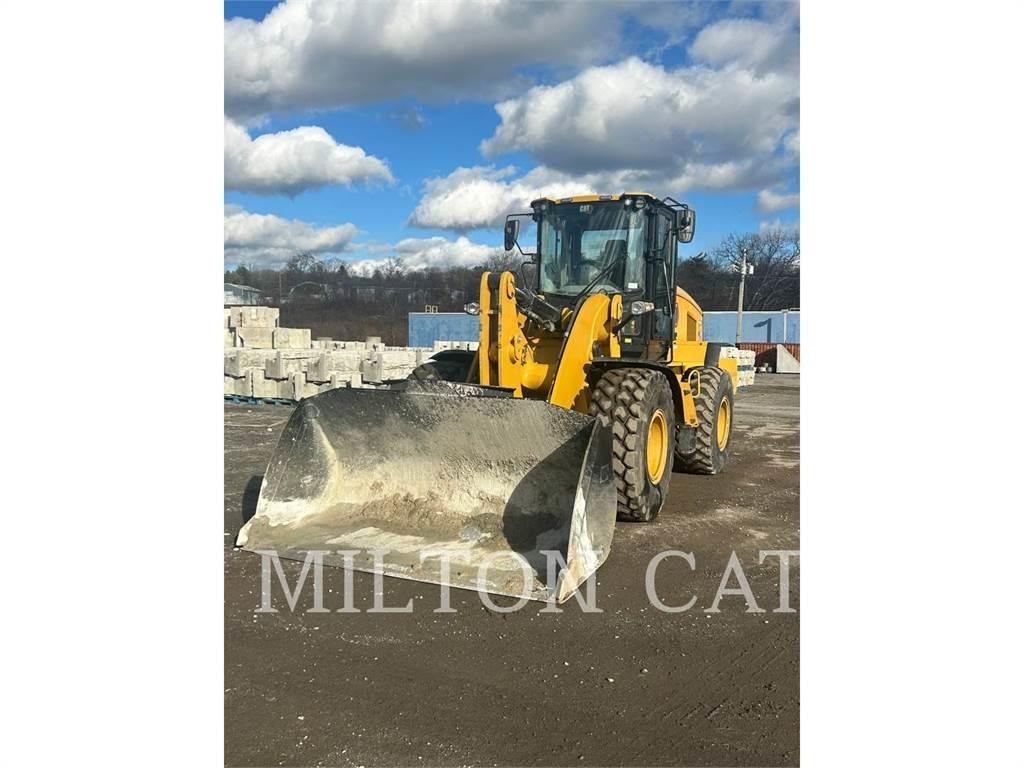 CAT 938M Фронтальные погрузчики