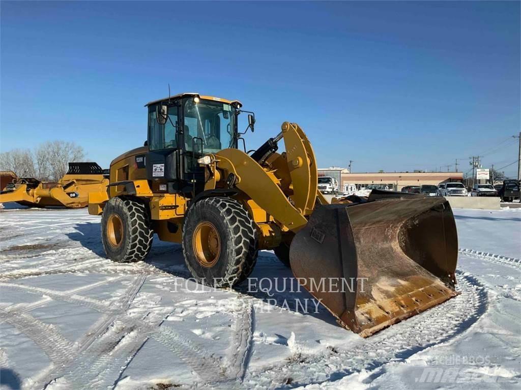 CAT 938M Фронтальные погрузчики