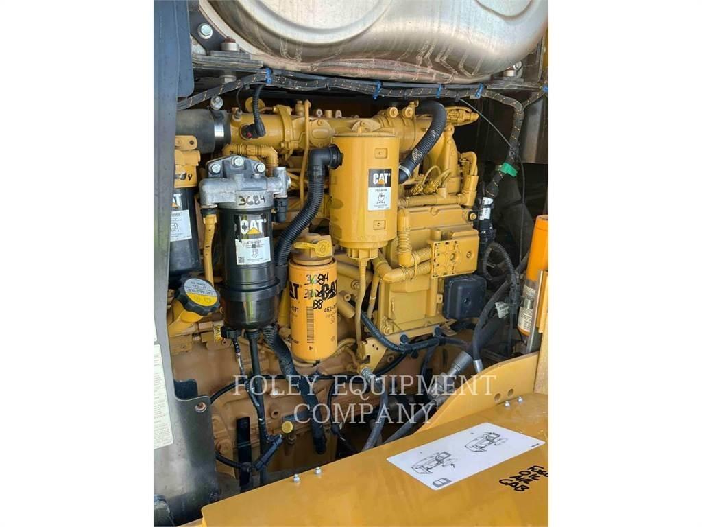 CAT 938M Фронтальные погрузчики