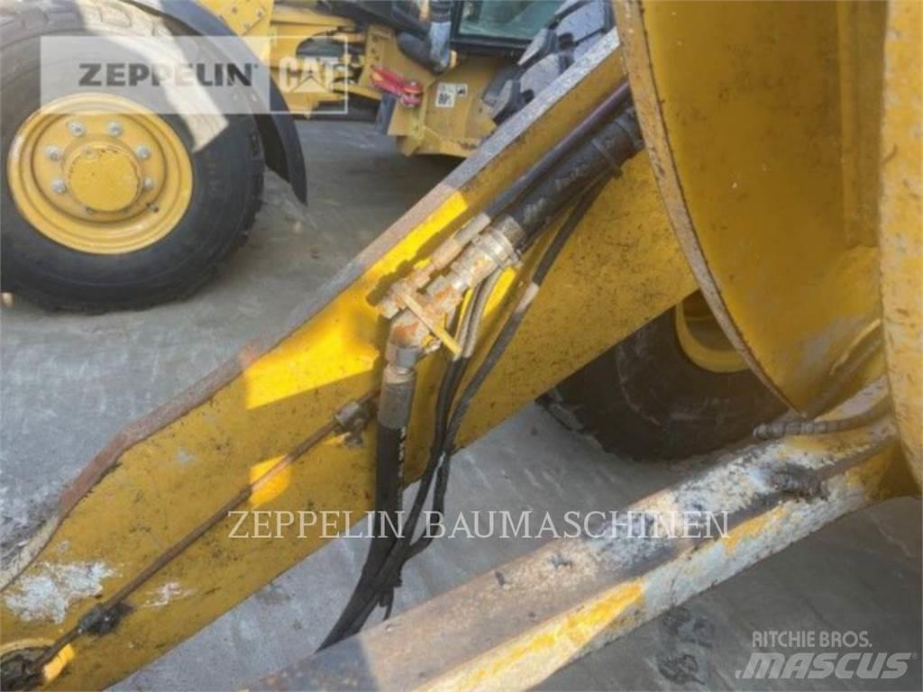 CAT 938M Фронтальные погрузчики