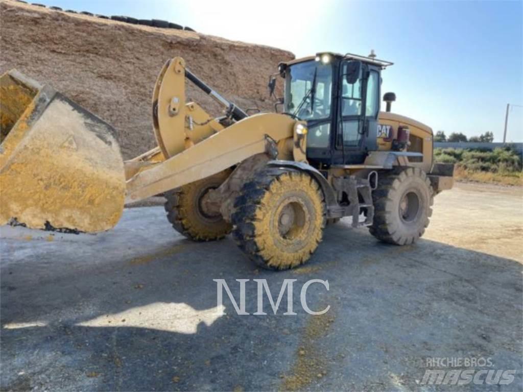 CAT 938M Фронтальные погрузчики