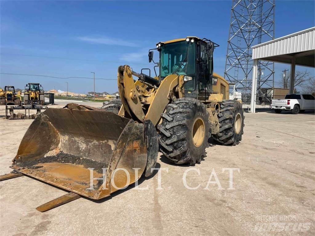CAT 938M Фронтальные погрузчики