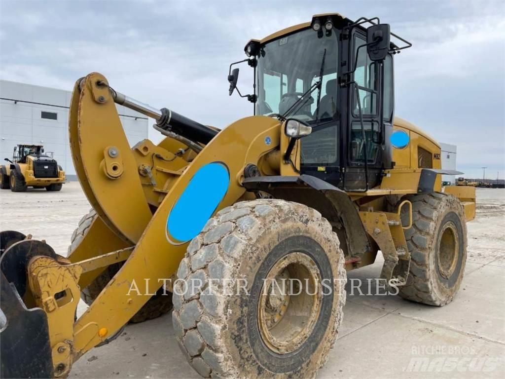 CAT 938M Фронтальные погрузчики