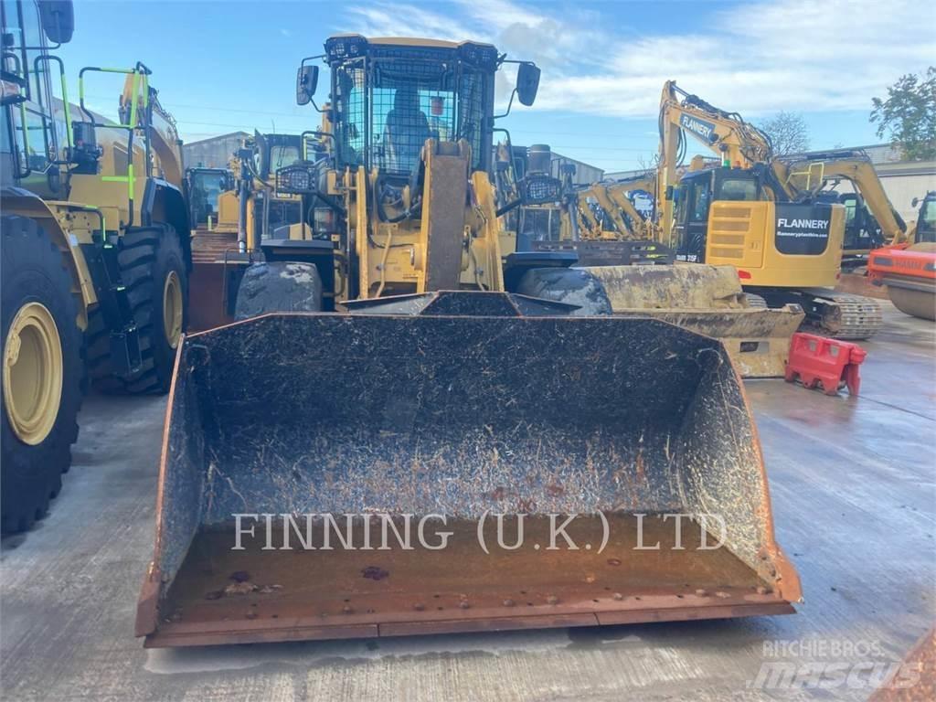 CAT 938M Фронтальные погрузчики