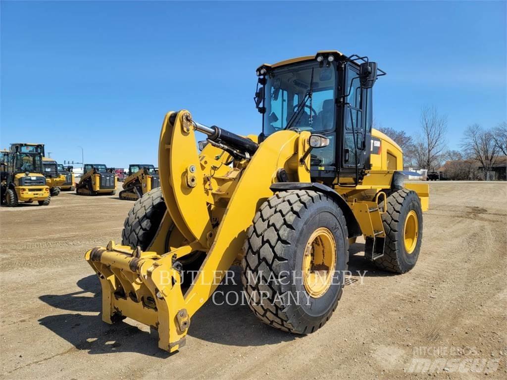 CAT 938M Фронтальные погрузчики