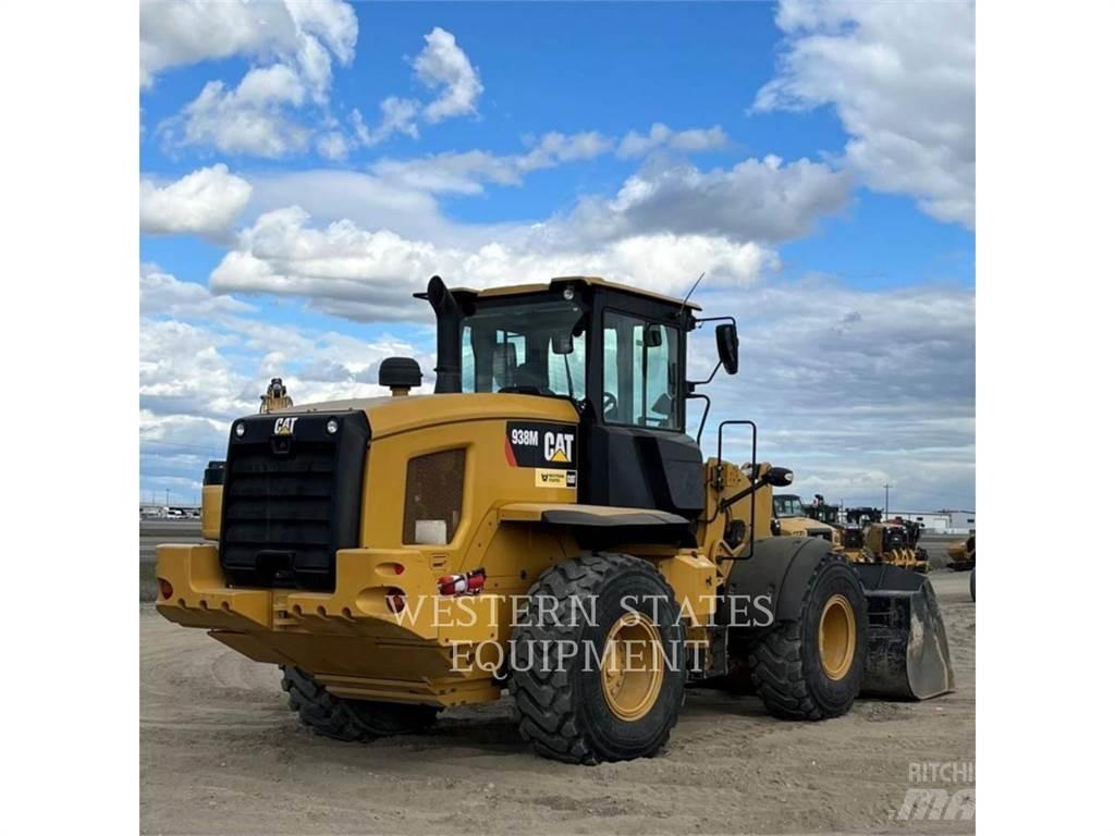 CAT 938M Фронтальные погрузчики