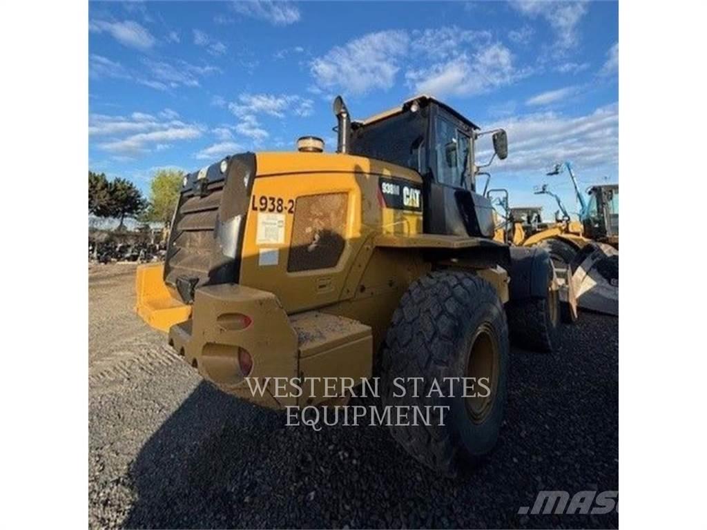 CAT 938M Фронтальные погрузчики