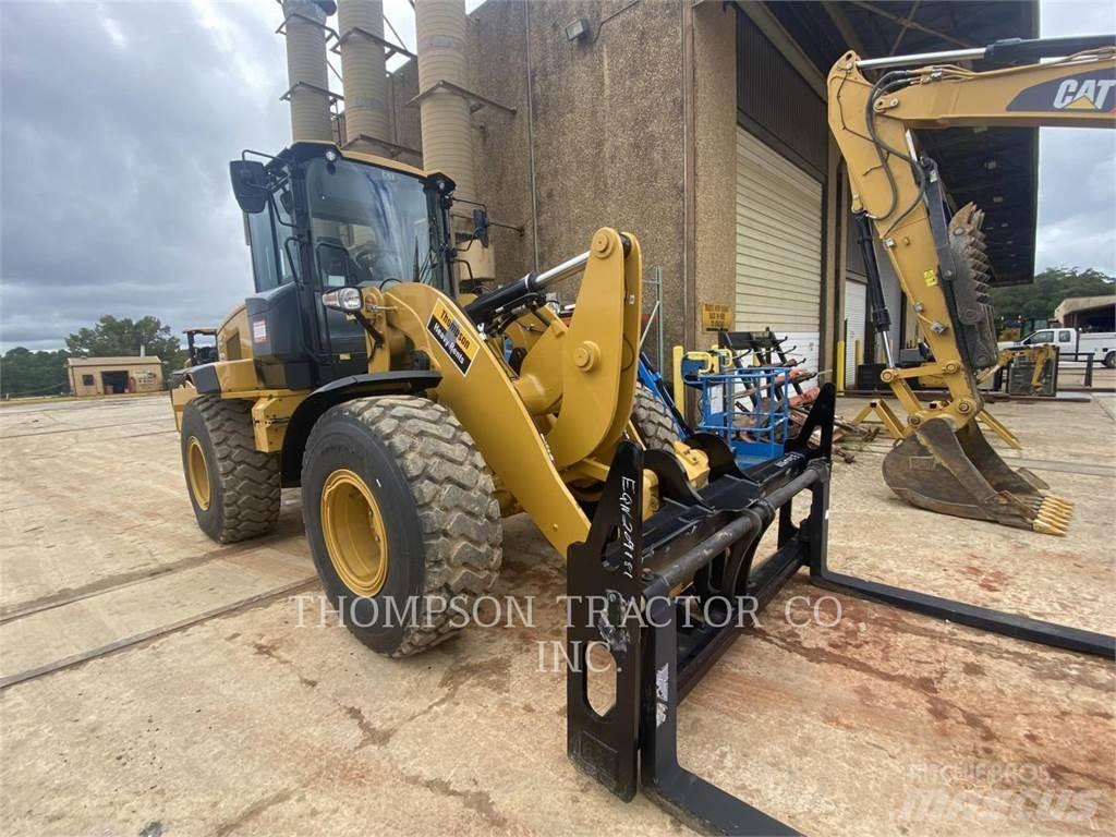 CAT 938M Фронтальные погрузчики