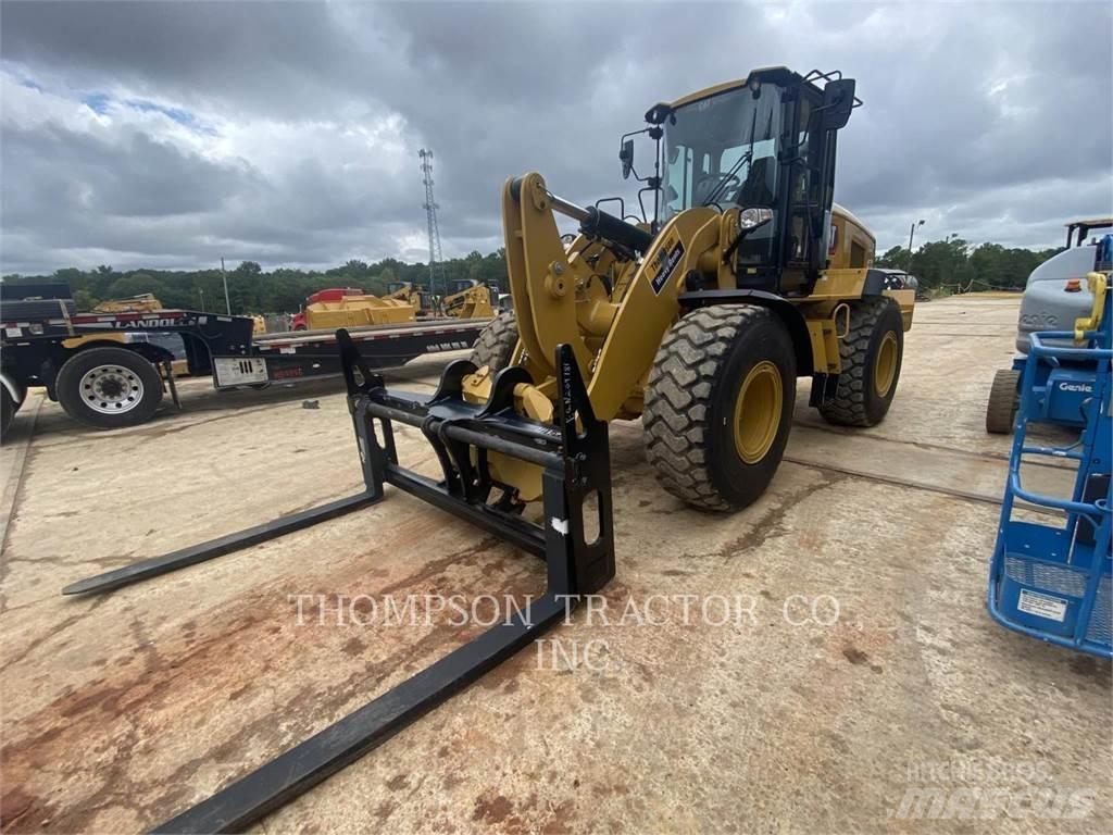 CAT 938M Фронтальные погрузчики