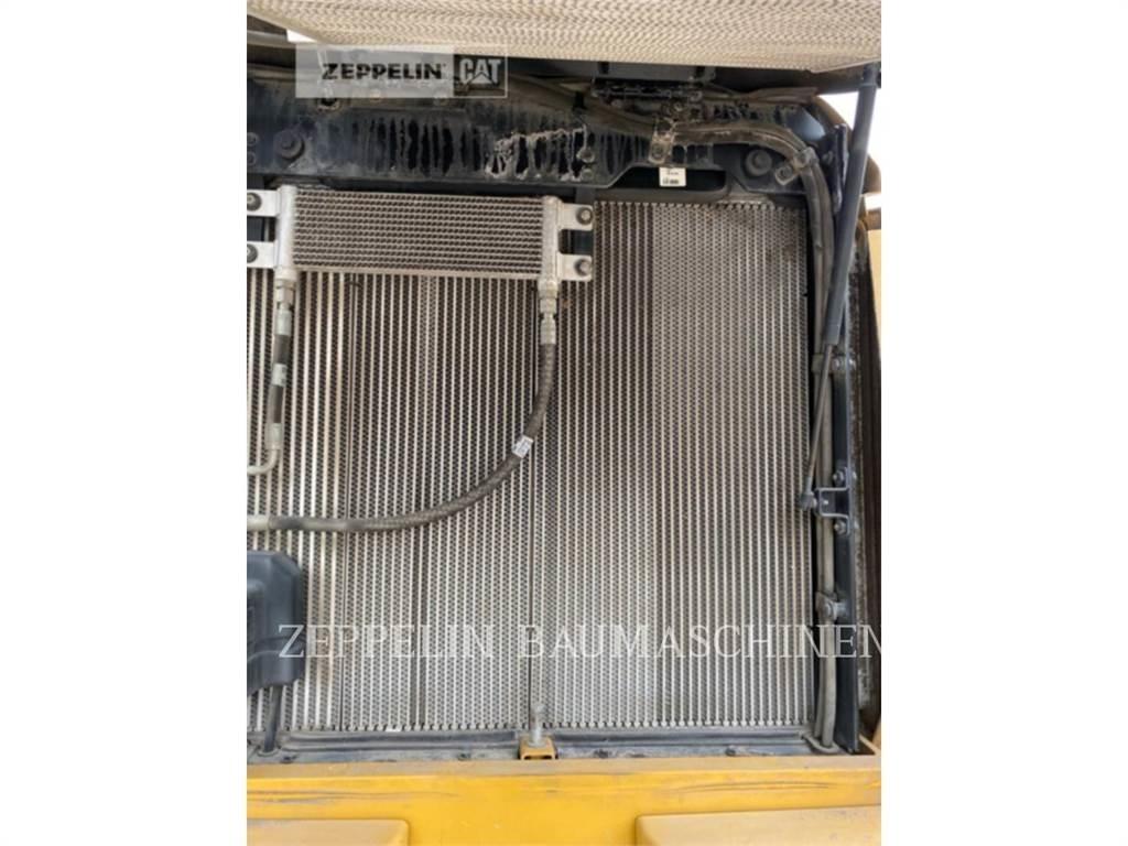 CAT 938M Фронтальные погрузчики
